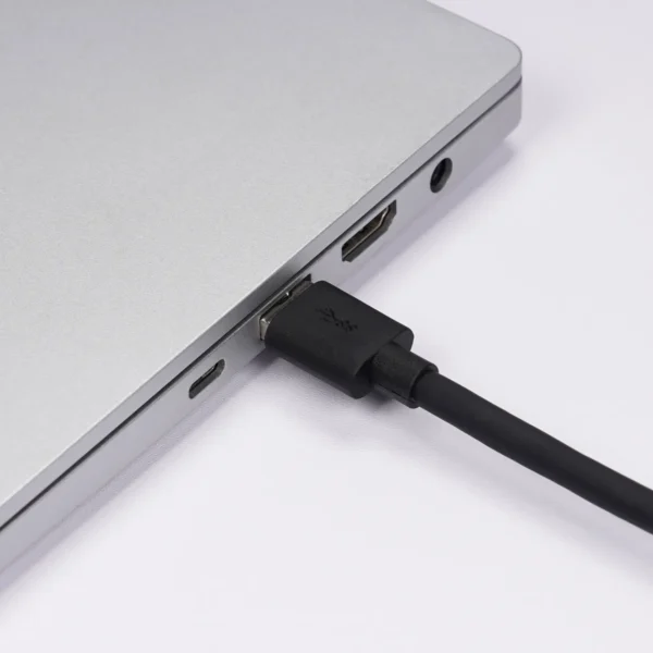 ⁦5m (16ft) USB-A to USB-C 3.0 Cable⁩ - الصورة ⁦3⁩